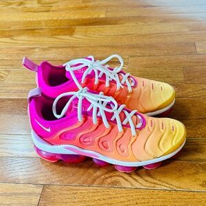 Nike Air VaporMax Plus Sunset Pink Orange Womens' Sneakers Size 8.5 Athletic Run